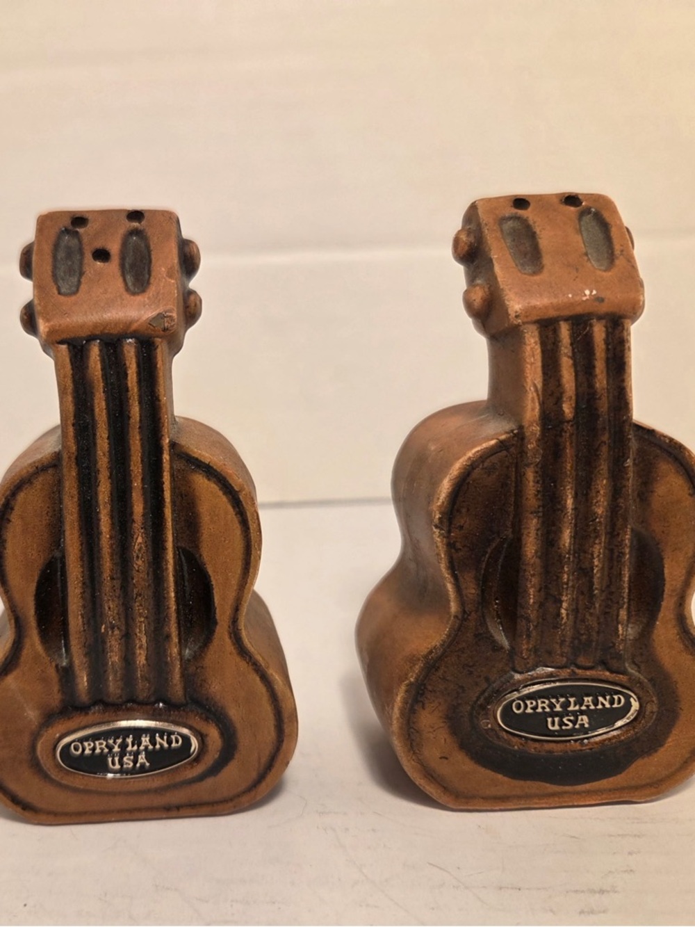 Opryland USA Guitar Salt And Pepper Shakers Nashville Tennessee Vintage